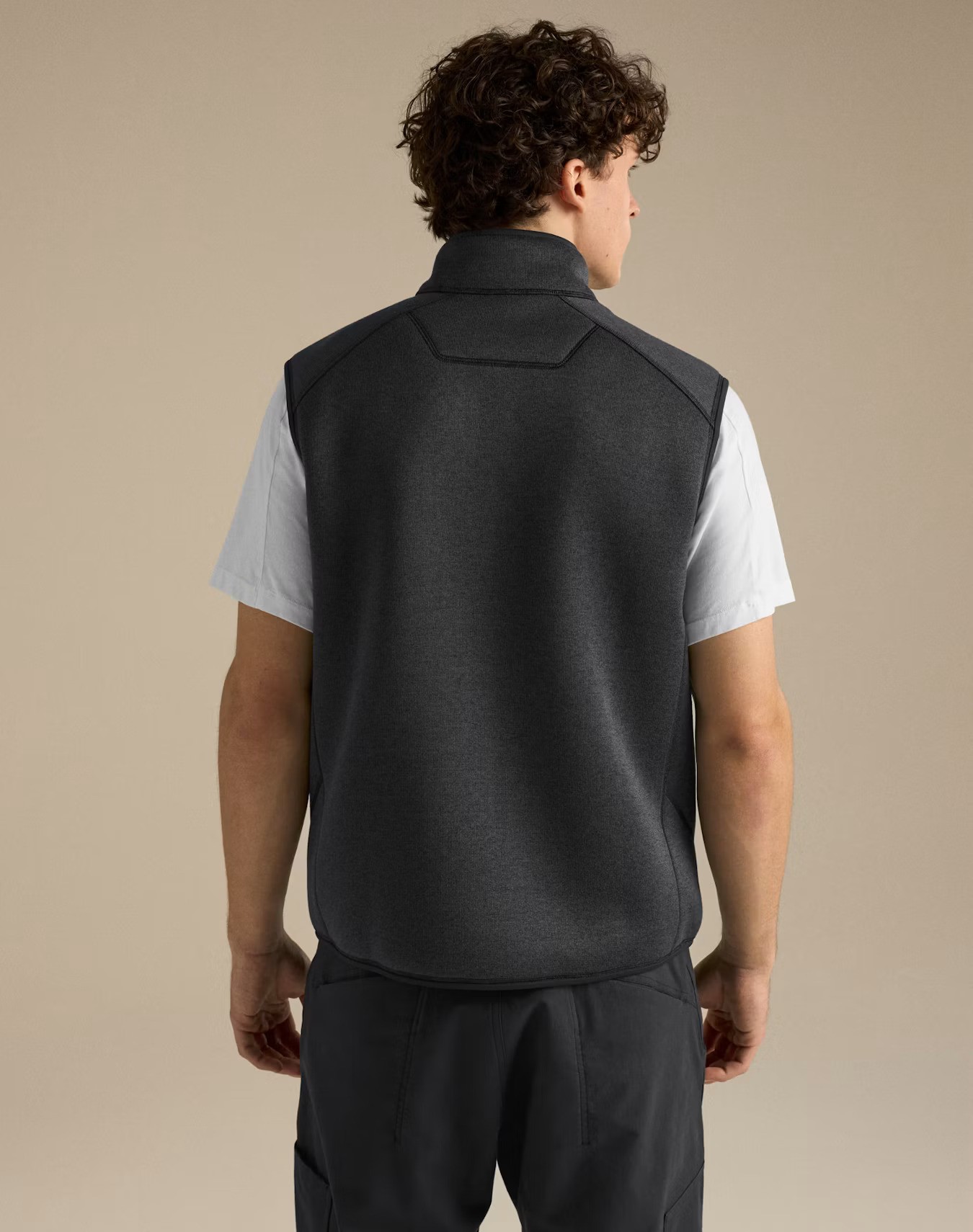 Arcteryx COVERT VEST Black Heather M's - Image 4